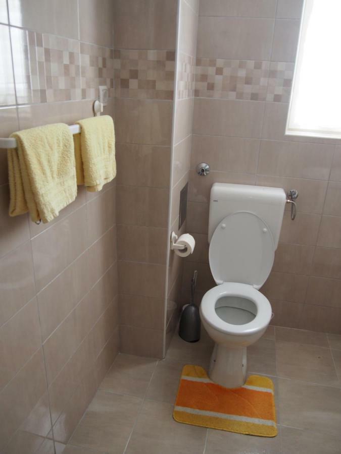 Muzic Budget Double Room マリ・ロシニュ エクステリア 写真