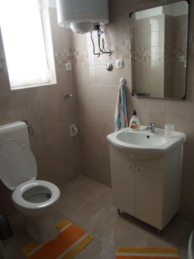 Muzic Budget Double Room マリ・ロシニュ エクステリア 写真